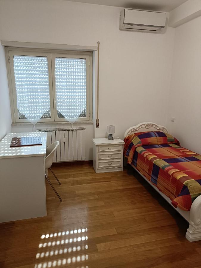 Gloriapartment 奇维塔韦基亚 外观 照片